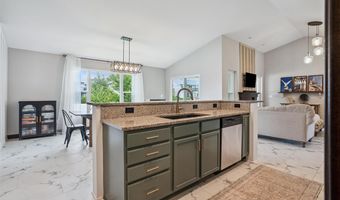 435 E Jefferson St, North Liberty, IA 52317