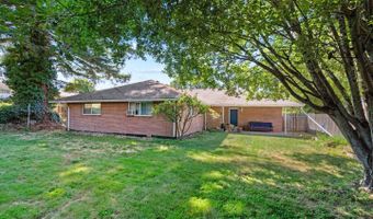 916 HARRISON St, Oregon City, OR 97045