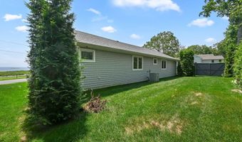 50 Beach View Dr, Stamford, CT 06902