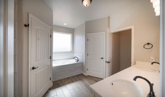 3802 Saguaro Dr, Carlsbad, NM 88220