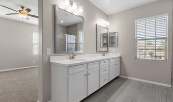 2477 W MARKET Pl 34, Chandler, AZ 85248