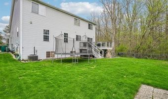 23882 Monroe St, Armada, MI 48005