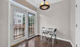 932 HARRISON Cir, Alexandria, VA 22304