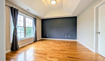 15 Old Oak Dr 15, Brookfield, CT 06804