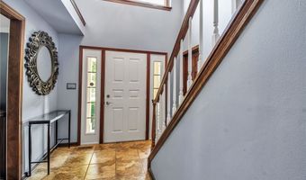 7 Shalamar Ct, Amherst, NY 14068