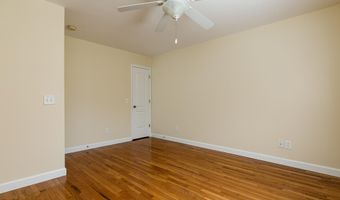 202 Clover Ct, Aberdeen, NC 28315