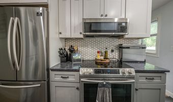 338 Lebanon Ave 18, Colchester, CT 06415