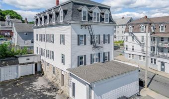 68 WINTER St, Lincoln, RI 02838
