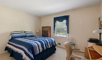 8502 WOODBINE Ln, Annandale, VA 22003