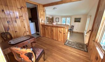208 7th St, Bangor, ME 04401