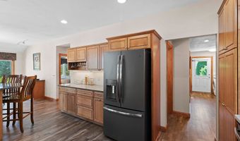1900 E ORCHARD BLOSSOM Dr, Appleton, WI 54915