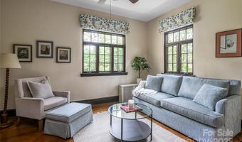 21 Lynwood Rd, Asheville, NC 28804