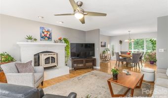 26 Moriah Ln, Asheville, NC 28803