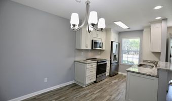 717 Chancery Ln, Aberdeen, NC 28315