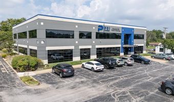 174 Clarkson Rd, Ballwin, MO 63011