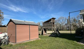 1008 S 10th Ave, Britton, SD 57430