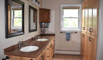 9 Strawberry Ln, Barre, VT 05641
