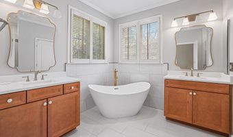 21565 CENTER POINT Cir, Ashburn, VA 20147