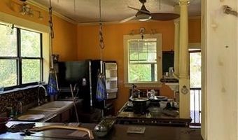 1429 SUNSET Dr, Bogalusa, LA 70427
