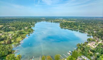 10735 Channel Dr. Ln, Addison, MI 49220