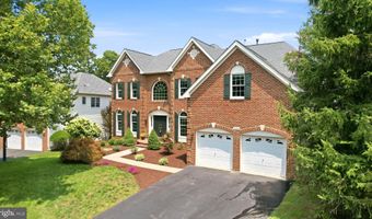 19704 STANFORD HALL Pl, Ashburn, VA 20147