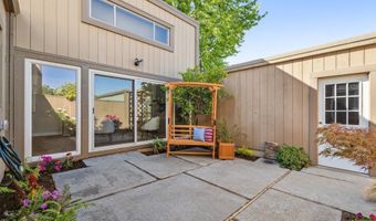 3150 Phoenix Ln, Alameda, CA 94502