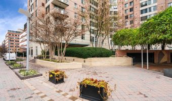 851 N GLEBE Rd 1011, Arlington, VA 22203