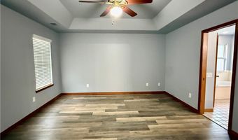 510 College Pl, Bentonville, AR 72712