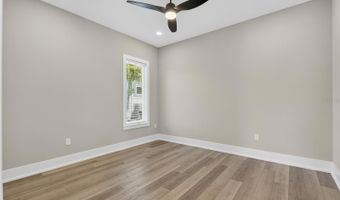 614 PINCKNEY Dr, Apollo Beach, FL 33572
