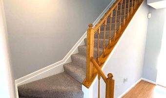 6520 MEDINAH Ln, Alexandria, VA 22312