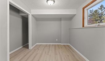 13804 Euclid Ct, Apple Valley, MN 55124