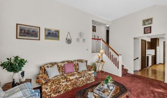 10 Frances Rd, Bayonne, NJ 07035