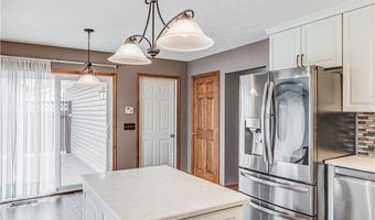 10490 Maryland St, Aurora, OH 44202