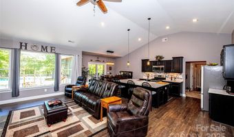 340 Hound Hollow Rd, Camden, SC 29020