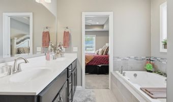 5617 Bear Creek Pass, Auburn, IN 46706