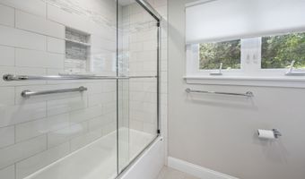 74 Woods Rd, Bethany, CT 06524