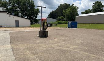 628 S Cavalier South Dr, Alamo, TN 38001