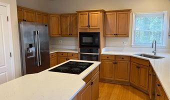 9425 SPRUCE TREE Cir, Bethesda, MD 20814