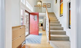 35 Anna Olivo Ct, Narragansett, RI 02882
