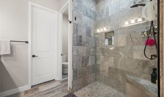 2921 Steamboat Dr, Bullhead City, AZ 86429