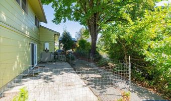 733 Laurel Pl NW, Albany, OR 97321