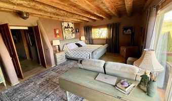 42 Hondo Seco Rd, Arroyo Hondo, NM 87513