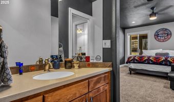 4075 NW CAMALA Dr, Albany, OR 97321