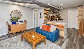 616 NE Pearl Dr, Ankeny, IA 50021
