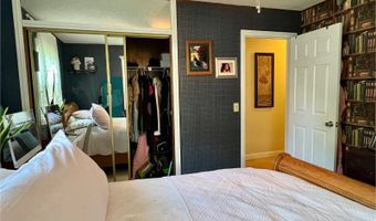 1412 S Carnation, Aurora, MO 65605