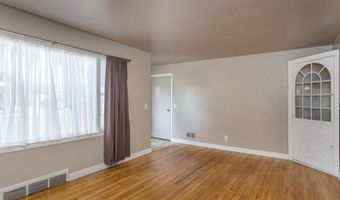 2114 N RICHMOND St, Appleton, WI 54911