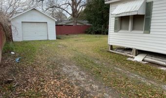 512 S Young St, Abbeville, LA 70510