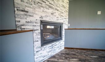 426 Creek Ave, Delano, MN 55328