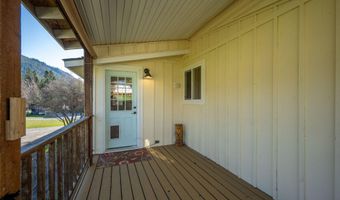 16587 E 6th St, Bayview, ID 83803