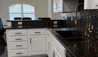 1016 Sheryl Ln, Altus, OK 73521